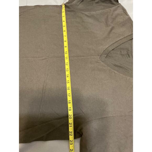 Gildan Men's Size XL (46-48)Gray Heavy Cotton Short Sleeve V-Neck T-Shirt - Picture 7 of 7